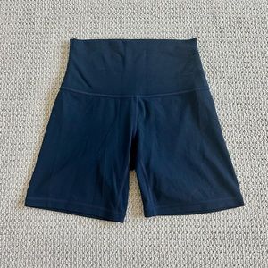 Lululemon Align Shorts 6”